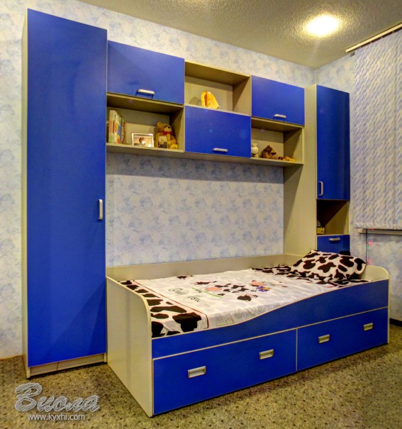Дизайн детской комнаты в синих тонах